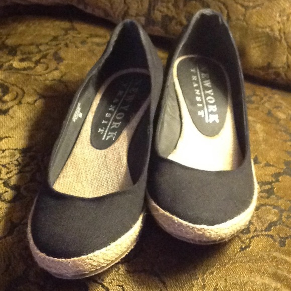 Fun flats! - Picture 3 of 3